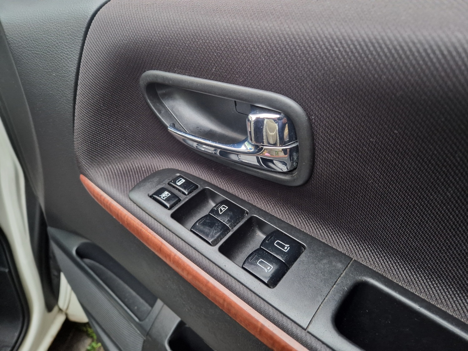 Used Nissan Elgrand 2020 for sale - 76595247: Photo 32