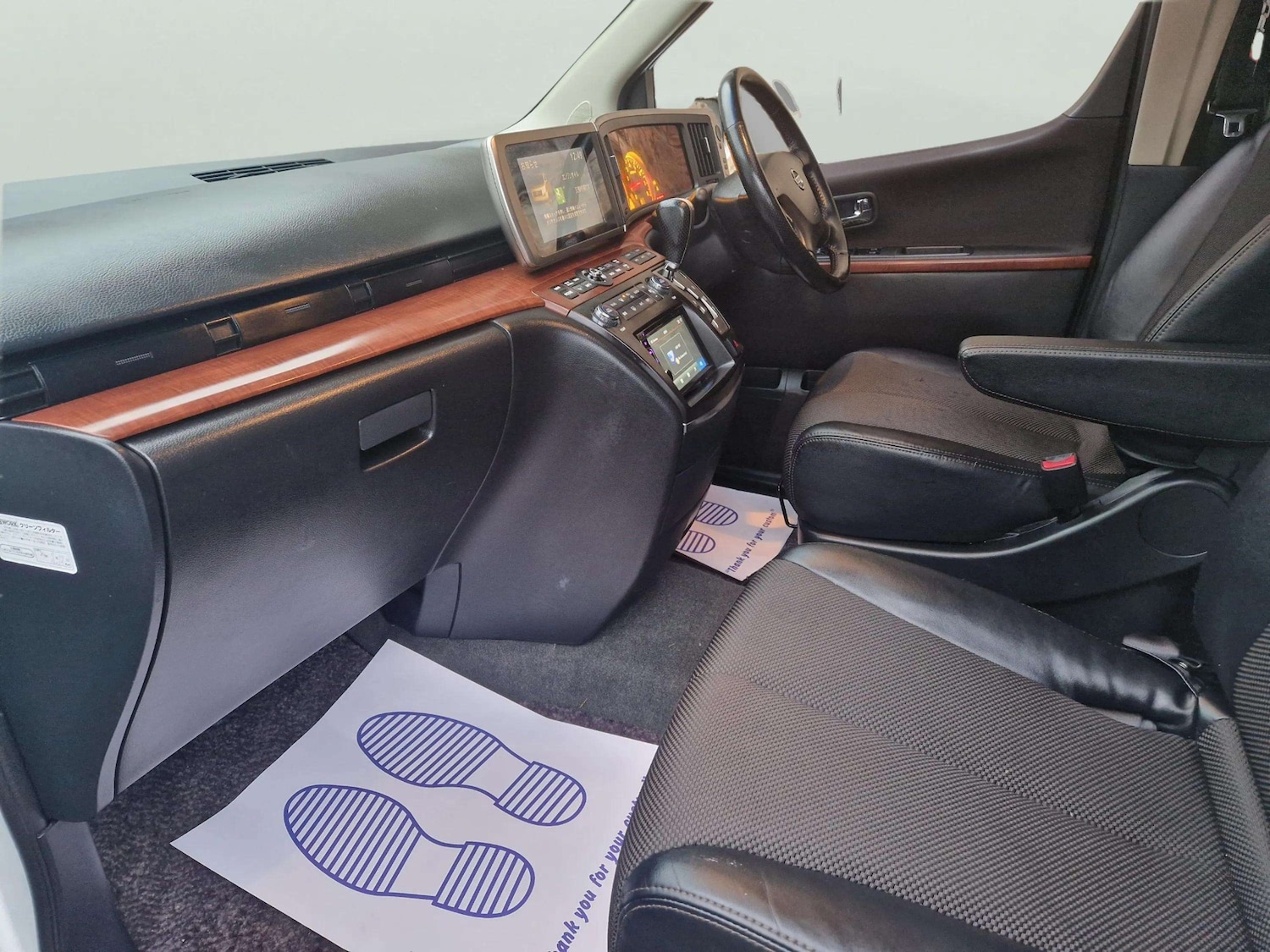 Used Nissan Elgrand 2020 for sale - 76595247: Photo 33