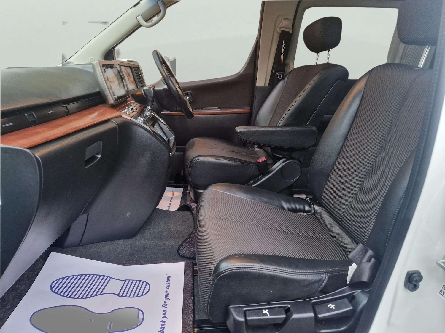 Used Nissan Elgrand 2020 for sale - 76595247: Photo 35