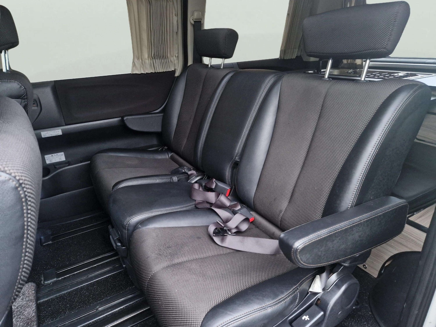 Used Nissan Elgrand 2020 for sale - 76595247: Photo 38
