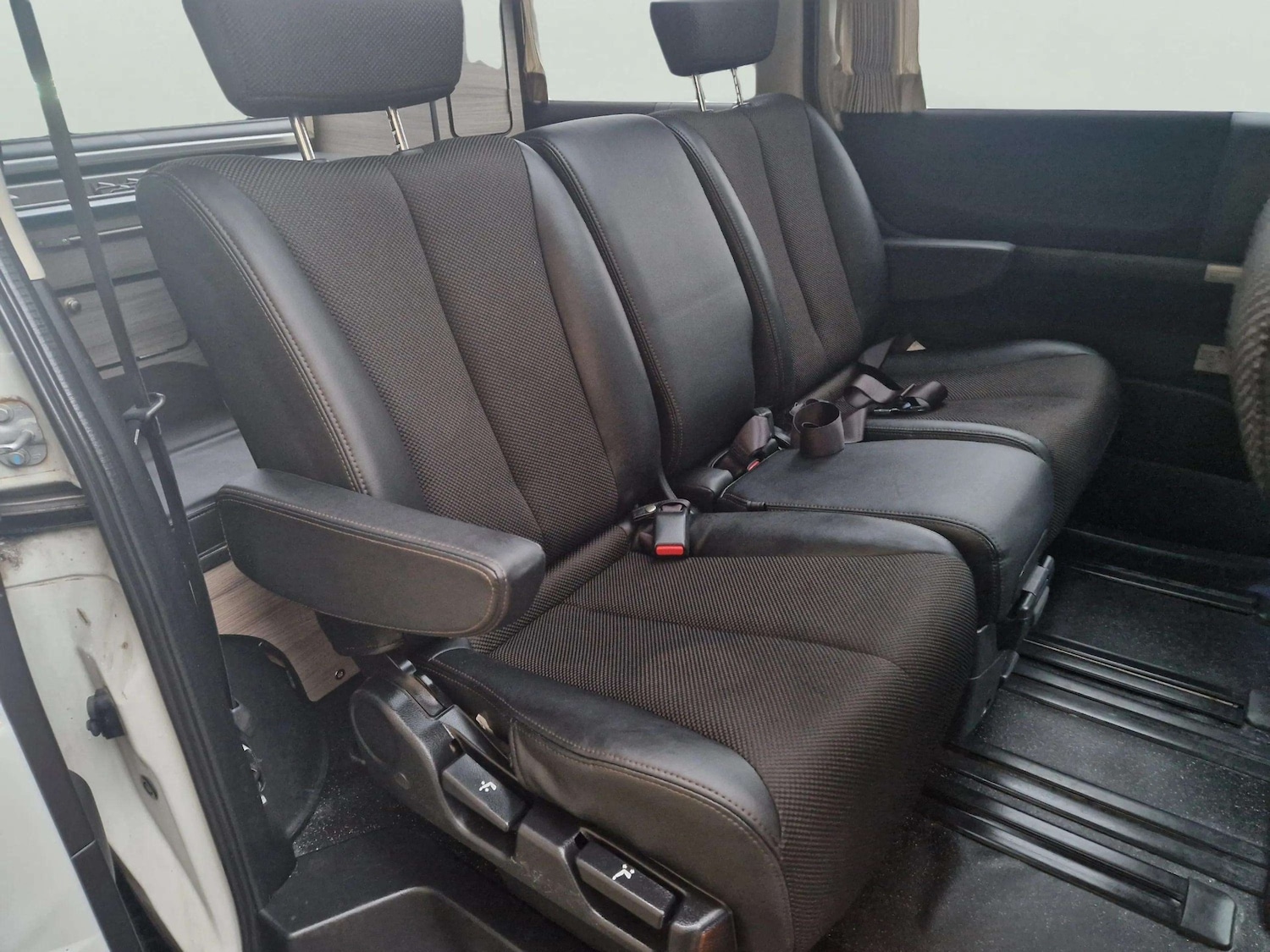 Used Nissan Elgrand 2020 for sale - 76595247: Photo 42