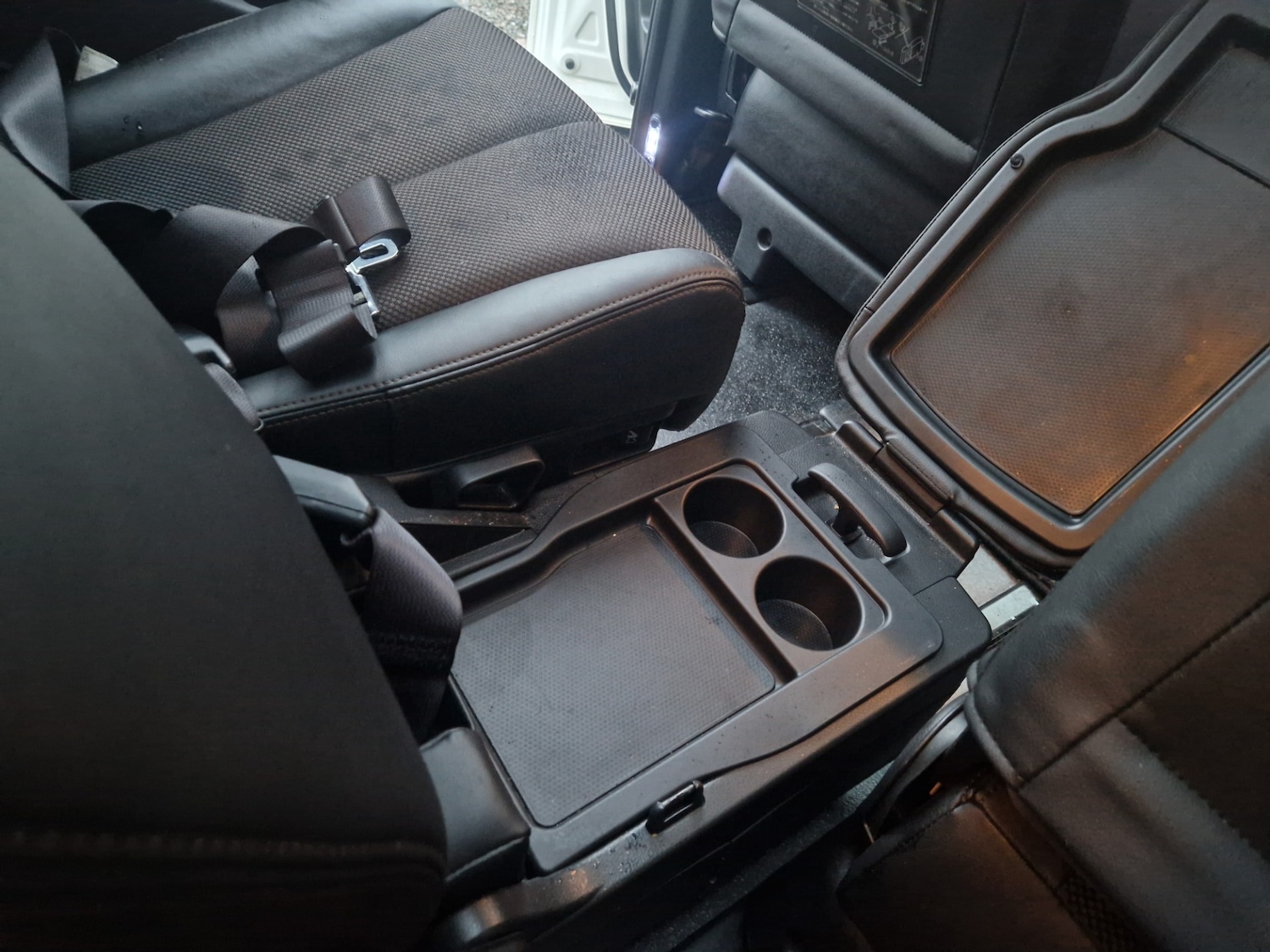 Used Nissan Elgrand 2020 for sale - 76595247: Photo 44