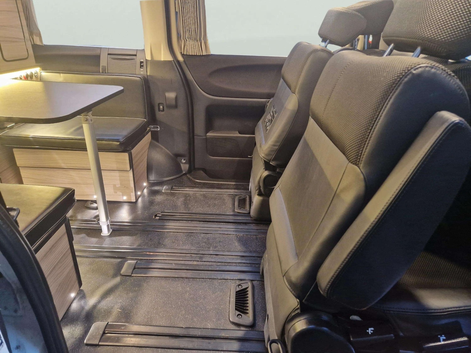 Used Nissan Elgrand 2020 for sale - 76595247: Photo 47