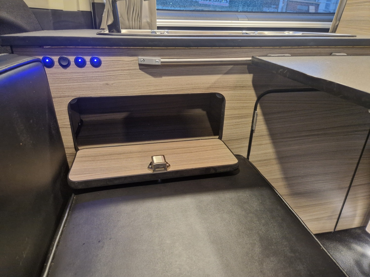 Used Nissan Elgrand 2020 for sale - 76595247: Photo 49