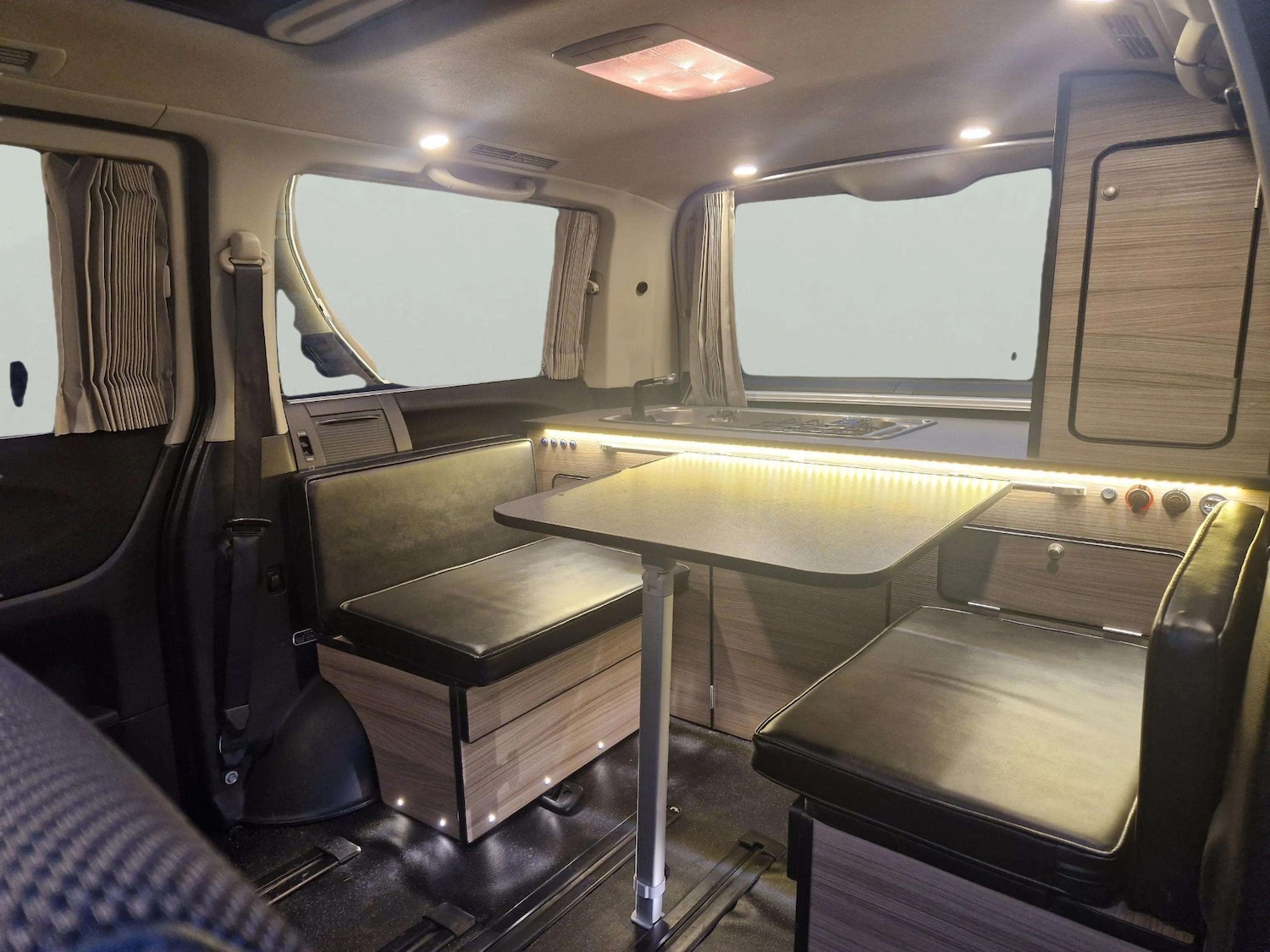 Used Nissan Elgrand 2020 for sale - 76595247: Photo 51