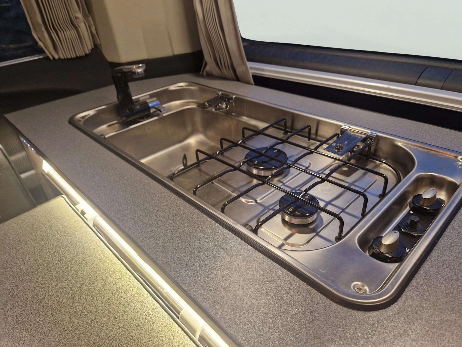 Used Nissan Elgrand 2020 for sale - 76595247: Photo 55