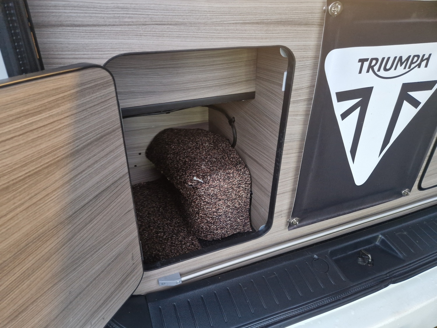 Used Nissan Elgrand 2020 for sale - 76595247: Photo 59