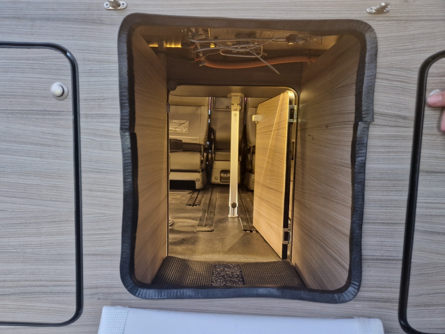 Used Nissan Elgrand 2020 for sale - 76595247: Photo 60