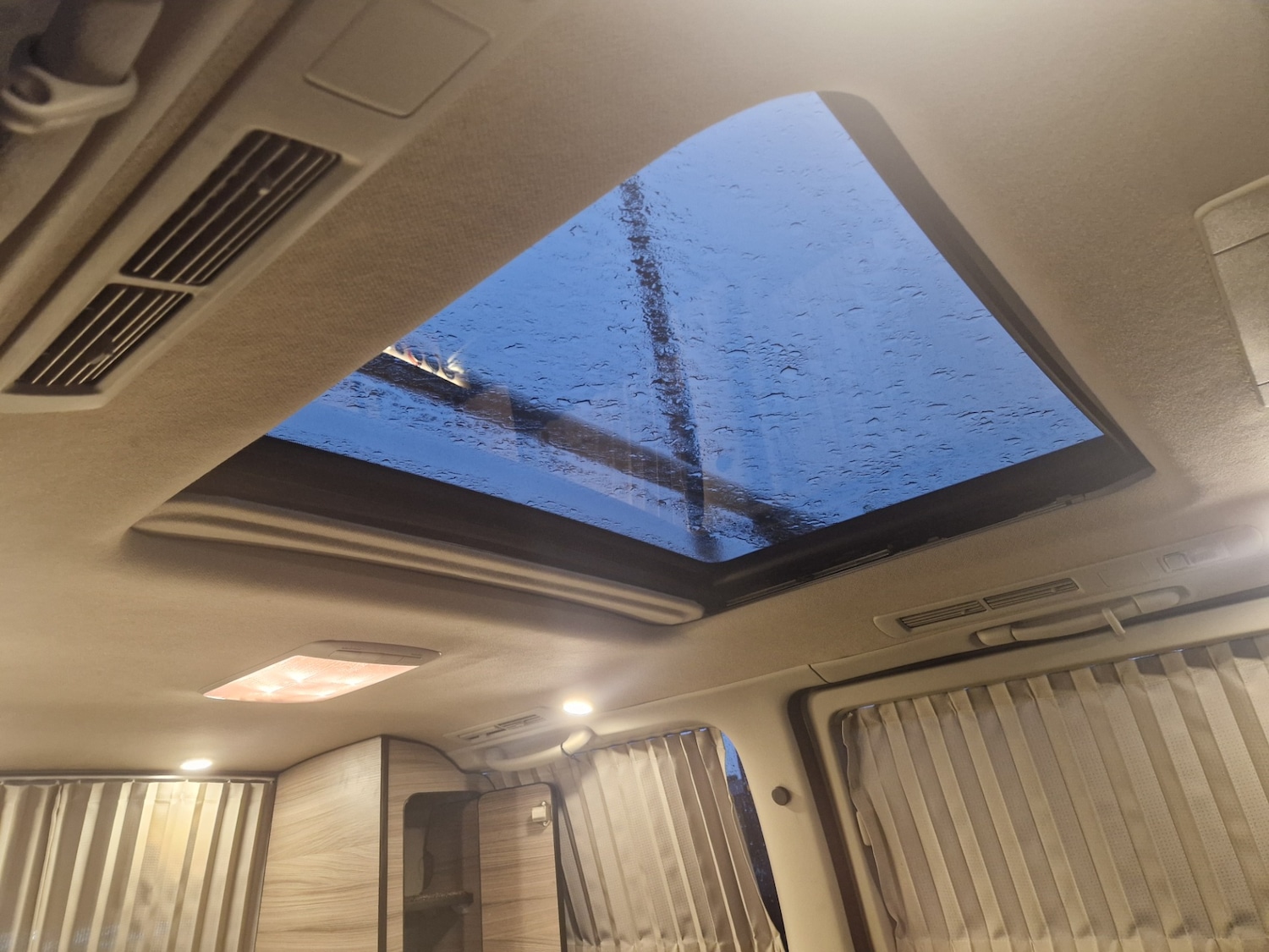 Used Nissan Elgrand 2020 for sale - 76595247: Photo 63