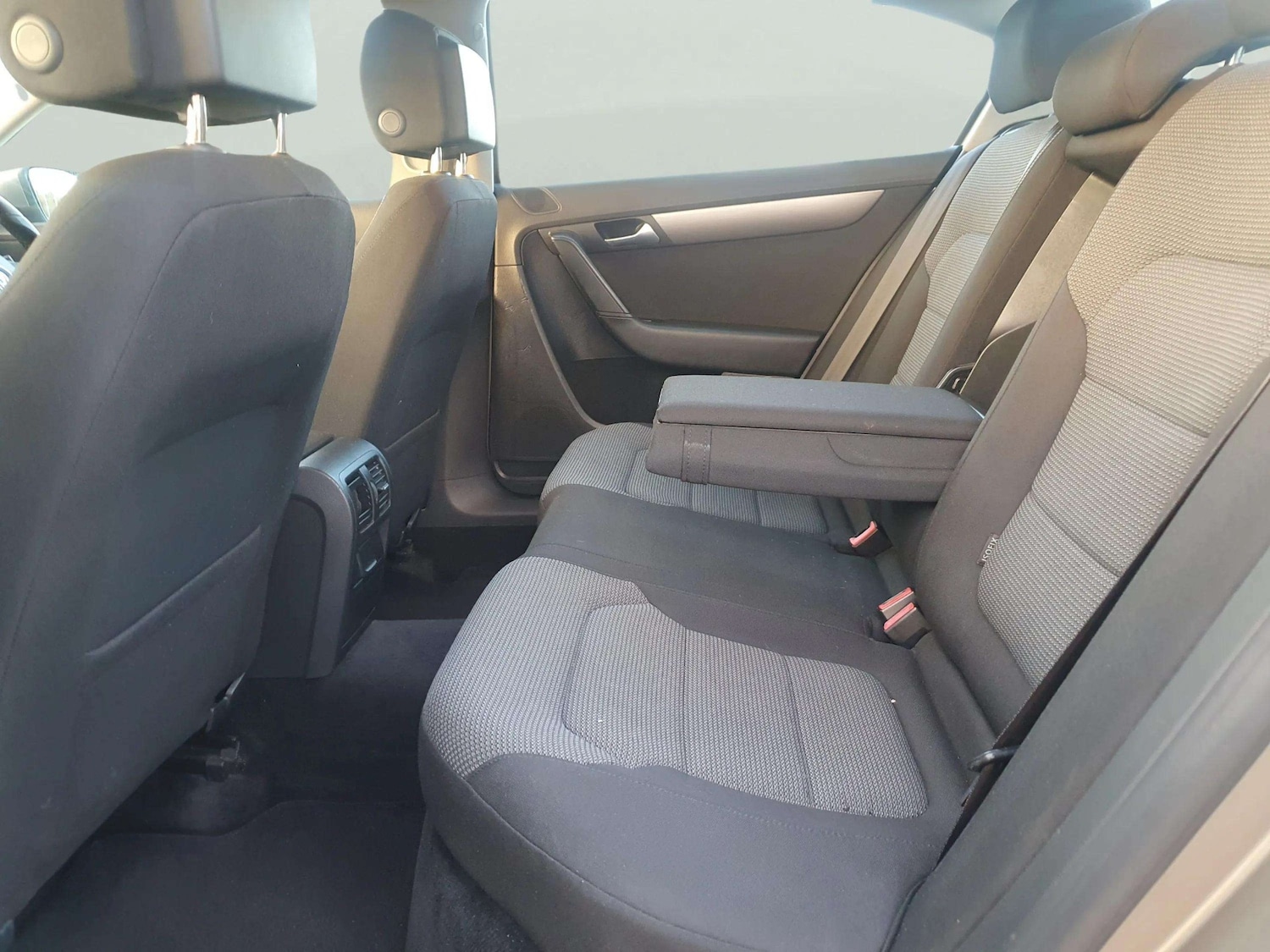 Used Volkswagen Passat 2013 for sale - 76355713: Photo 43