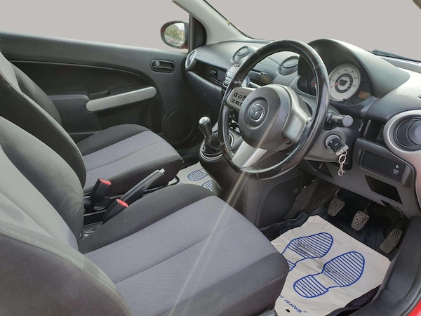 Used Mazda Mazda2 2010 for sale - 76234664: Photo 10