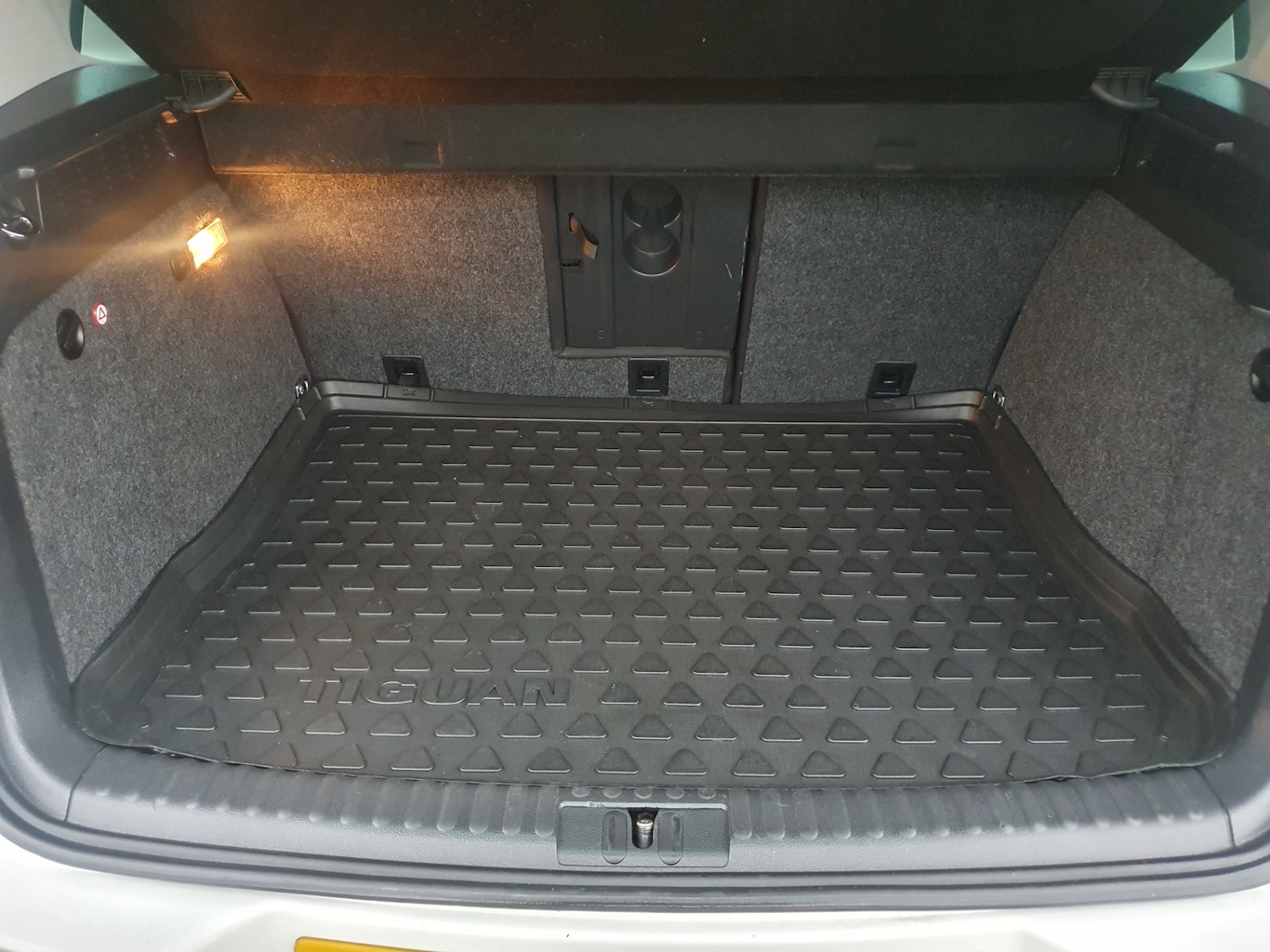 Used Volkswagen Tiguan 2011 for sale - 76547309: Photo 22