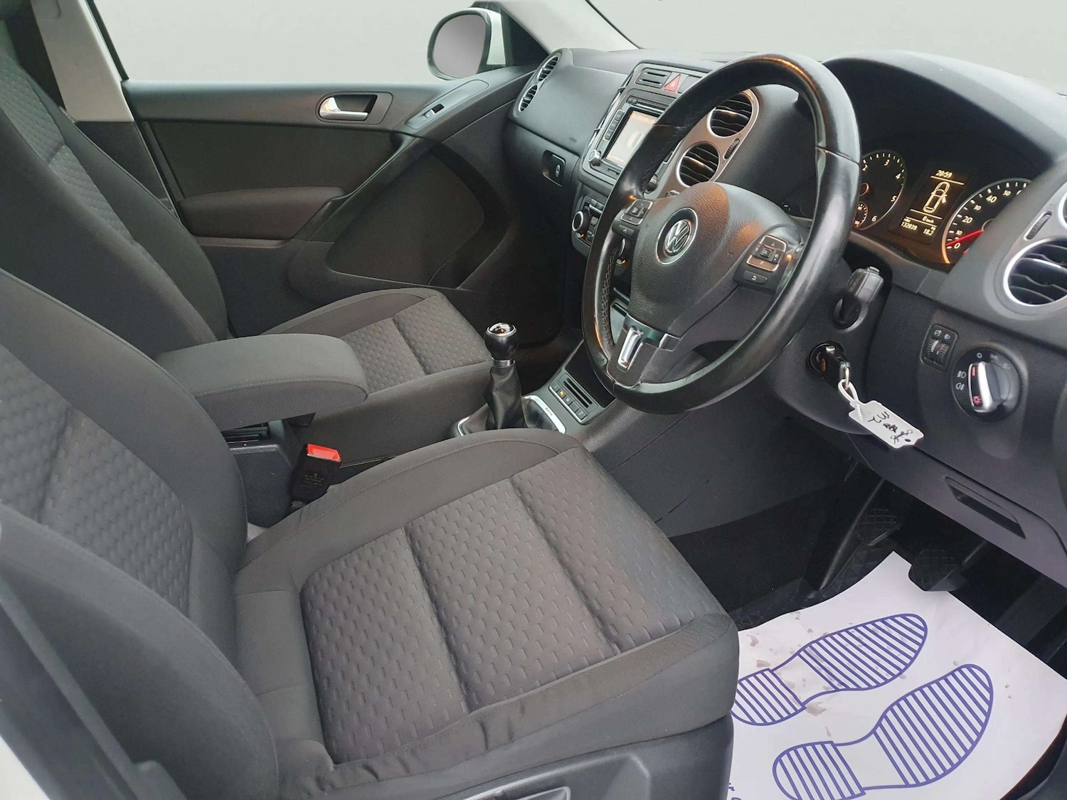 Used Volkswagen Tiguan 2011 for sale - 76547309: Photo 28