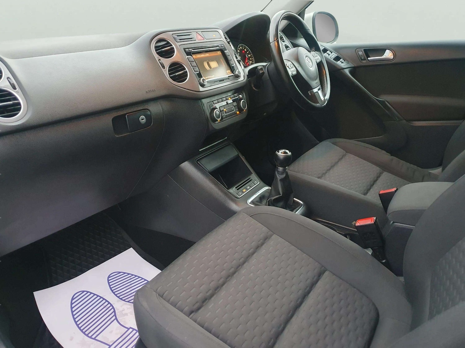 Used Volkswagen Tiguan 2011 for sale - 76547309: Photo 32