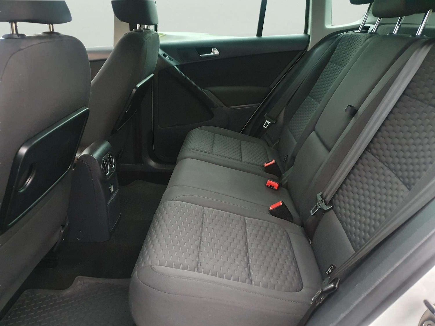 Used Volkswagen Tiguan 2011 for sale - 76547309: Photo 38