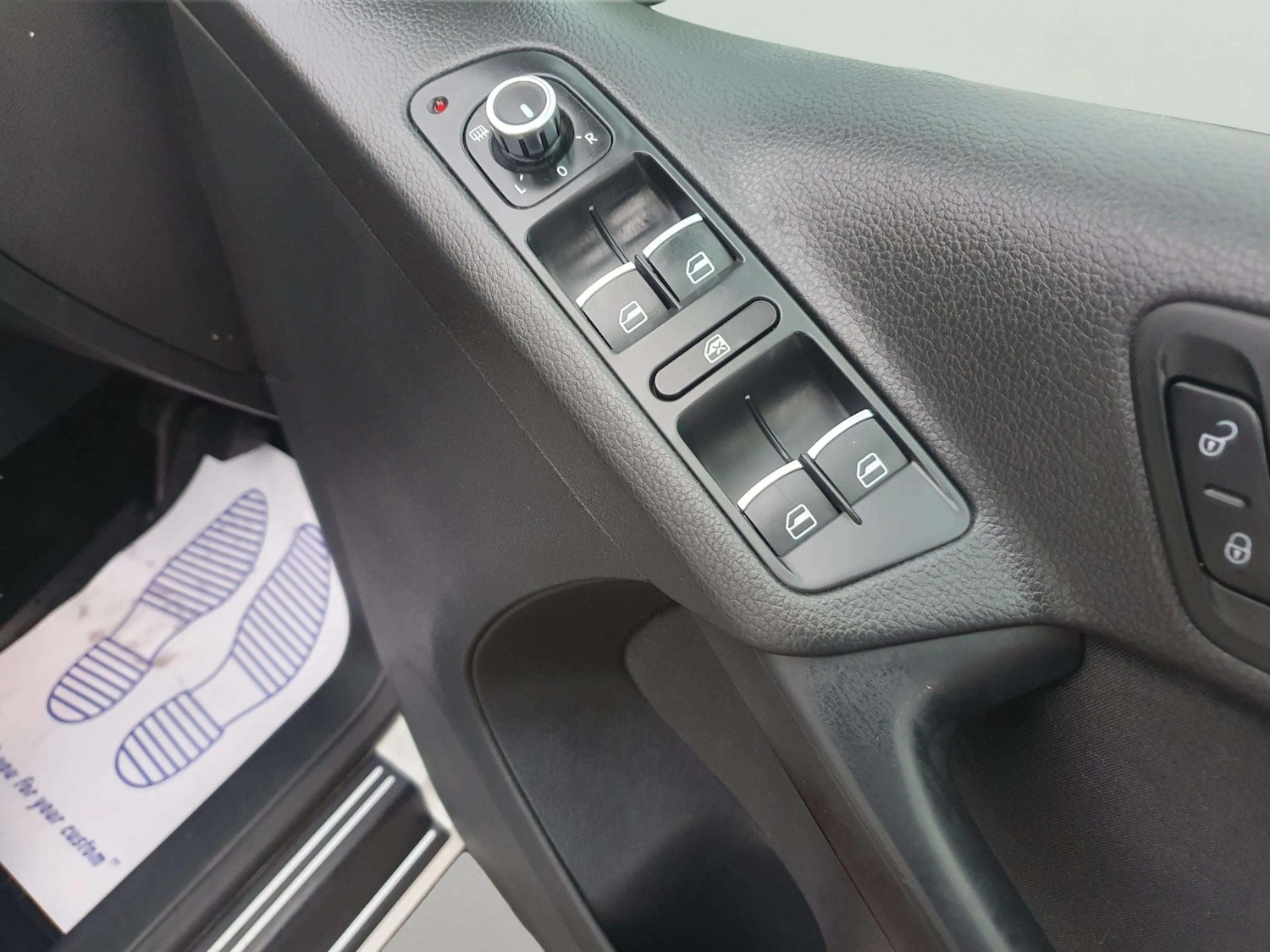 Used Volkswagen Tiguan 2011 for sale - 76547309: Photo 43