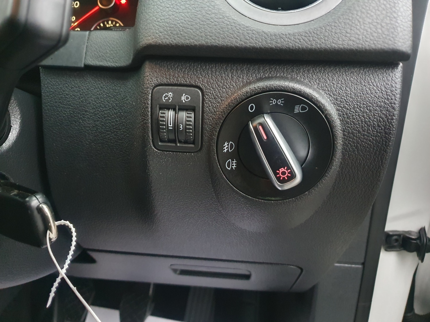 Used Volkswagen Tiguan 2011 for sale - 76547309: Photo 44