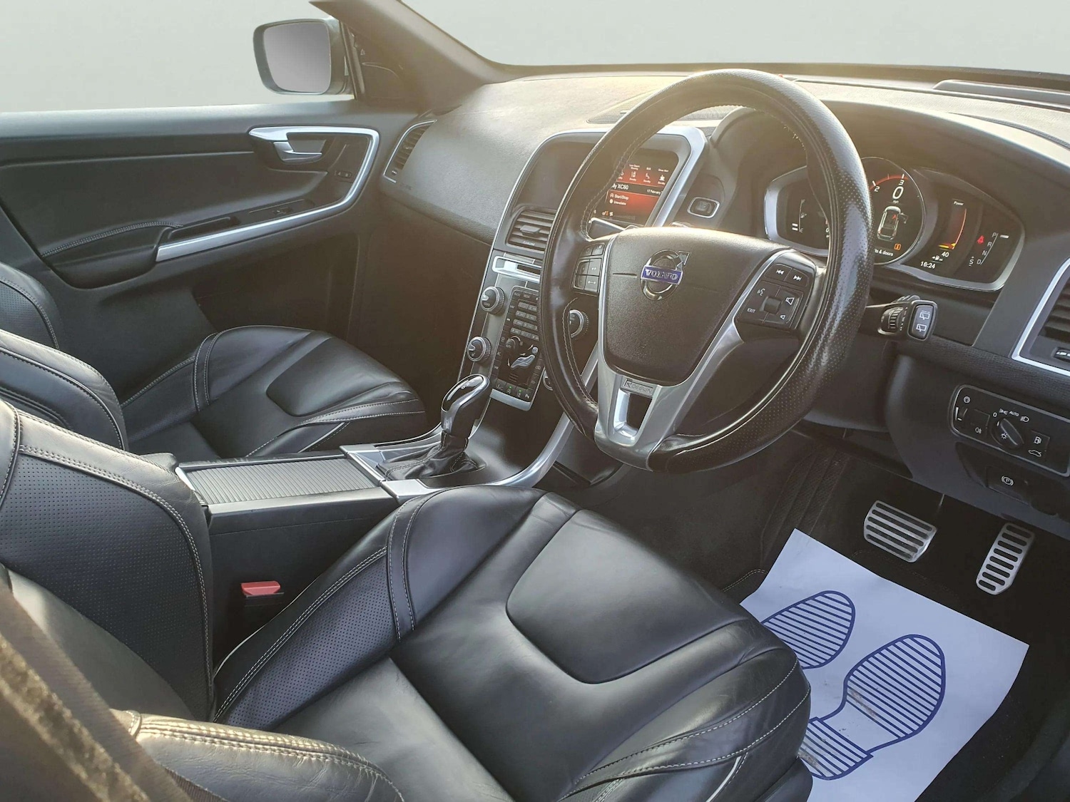 Used Volvo XC60 2017 for sale - 77584235: Photo 33