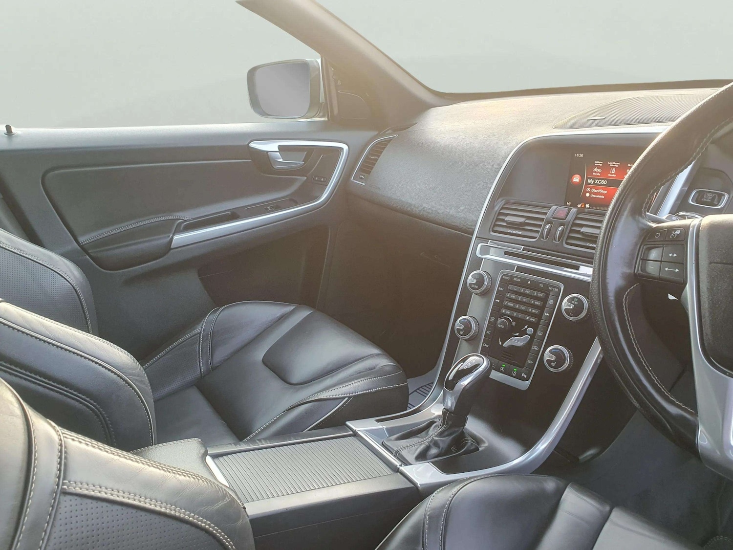 Used Volvo XC60 2017 for sale - 77584235: Photo 35