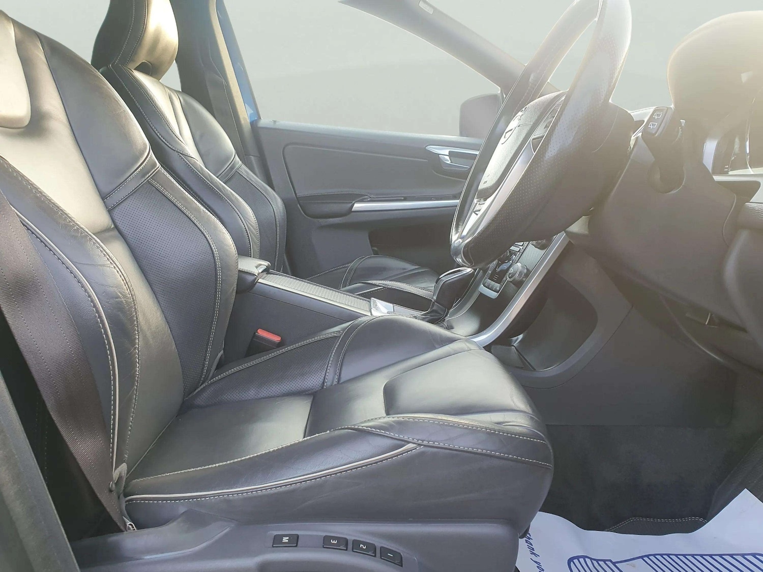 Used Volvo XC60 2017 for sale - 77584235: Photo 36