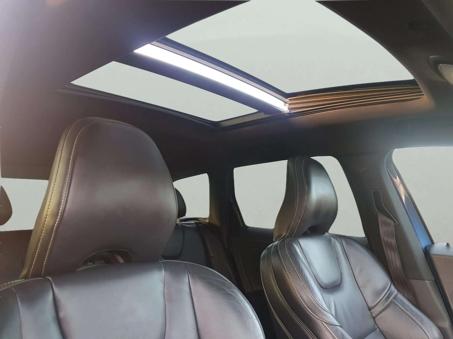 Used Volvo XC60 2017 for sale - 77584235: Photo 38