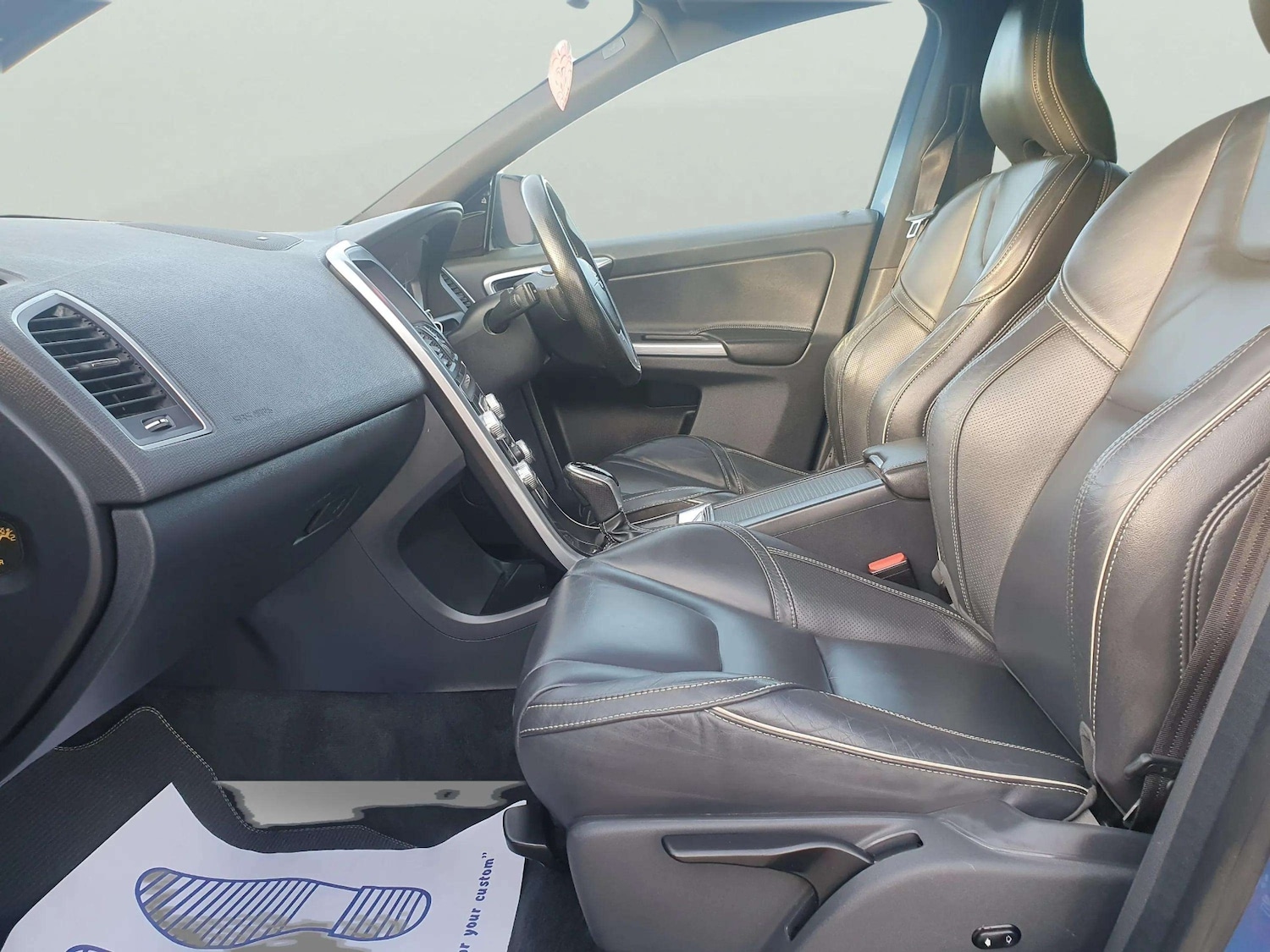 Used Volvo XC60 2017 for sale - 77584235: Photo 40