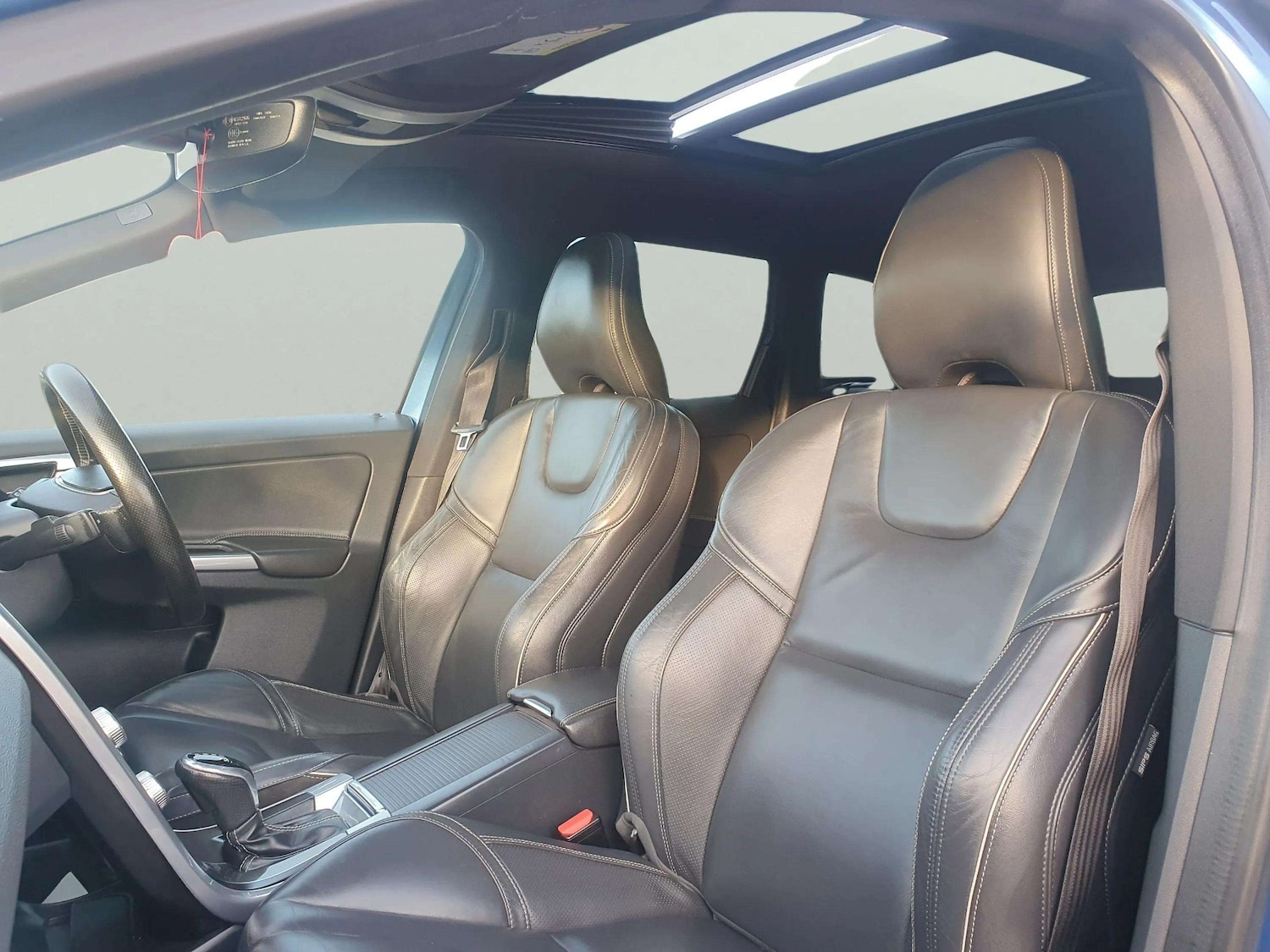 Used Volvo XC60 2017 for sale - 77584235: Photo 42