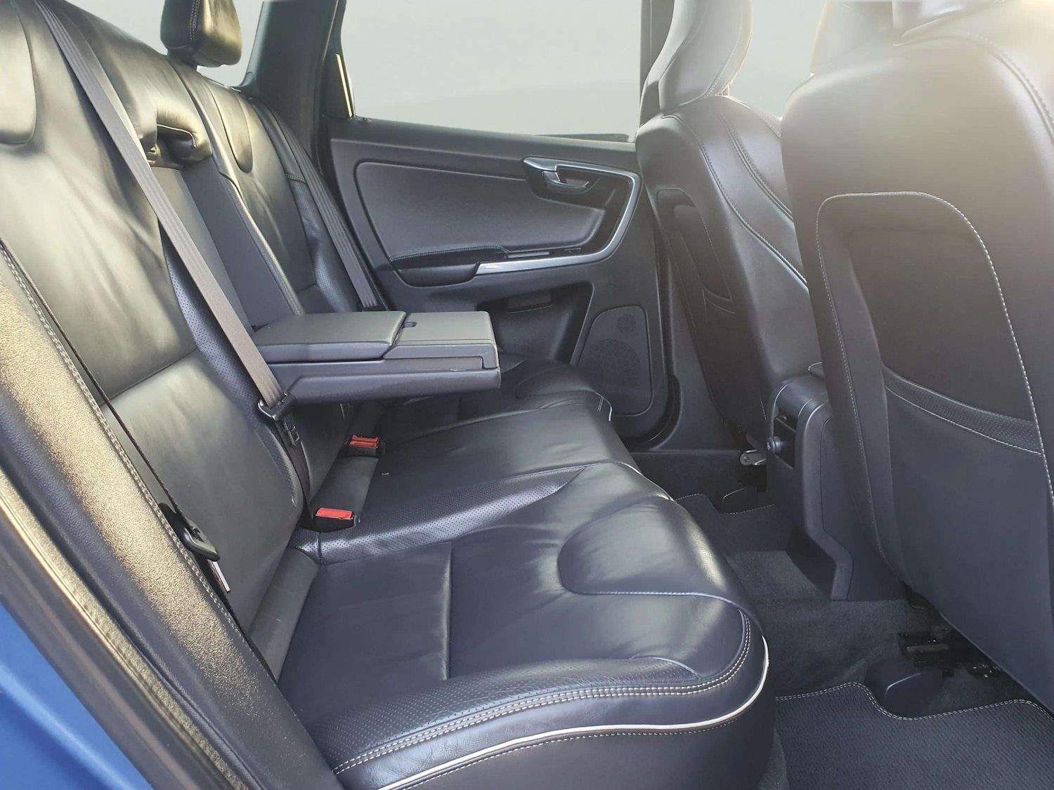 Used Volvo XC60 2017 for sale - 77584235: Photo 43