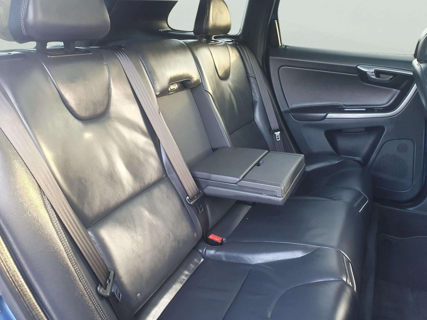 Used Volvo XC60 2017 for sale - 77584235: Photo 45