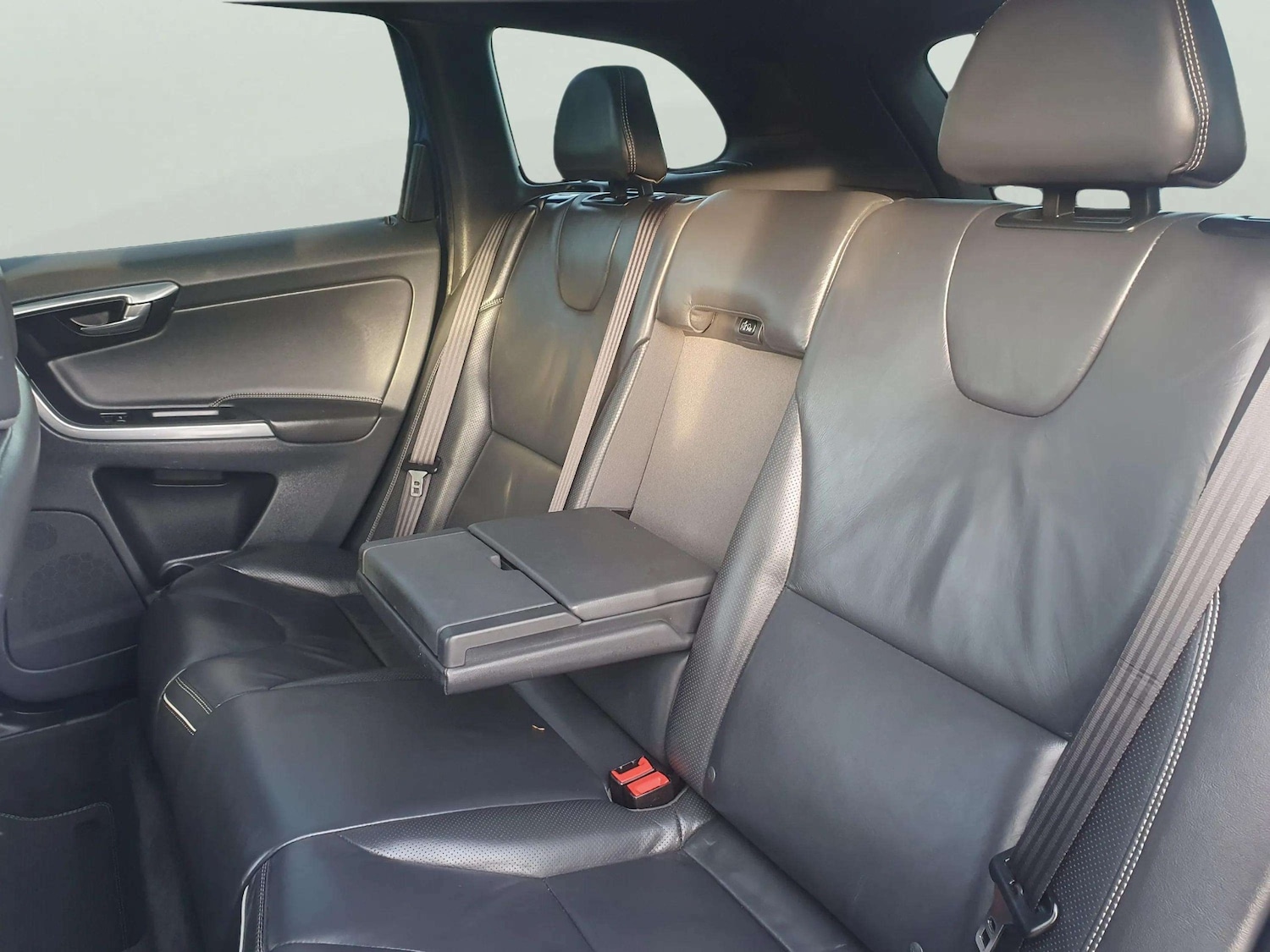 Used Volvo XC60 2017 for sale - 77584235: Photo 48