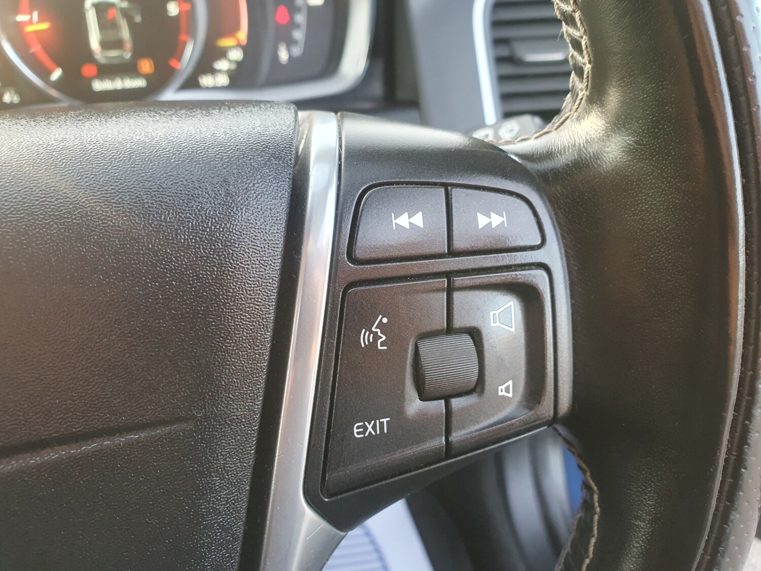 Used Volvo XC60 2017 for sale - 77584235: Photo 55