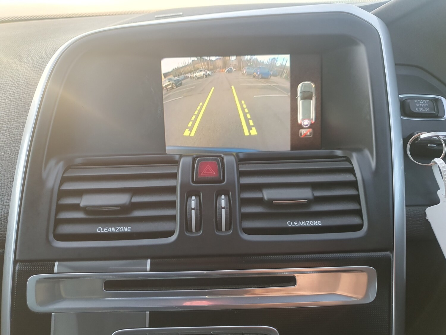 Used Volvo XC60 2017 for sale - 77584235: Photo 62