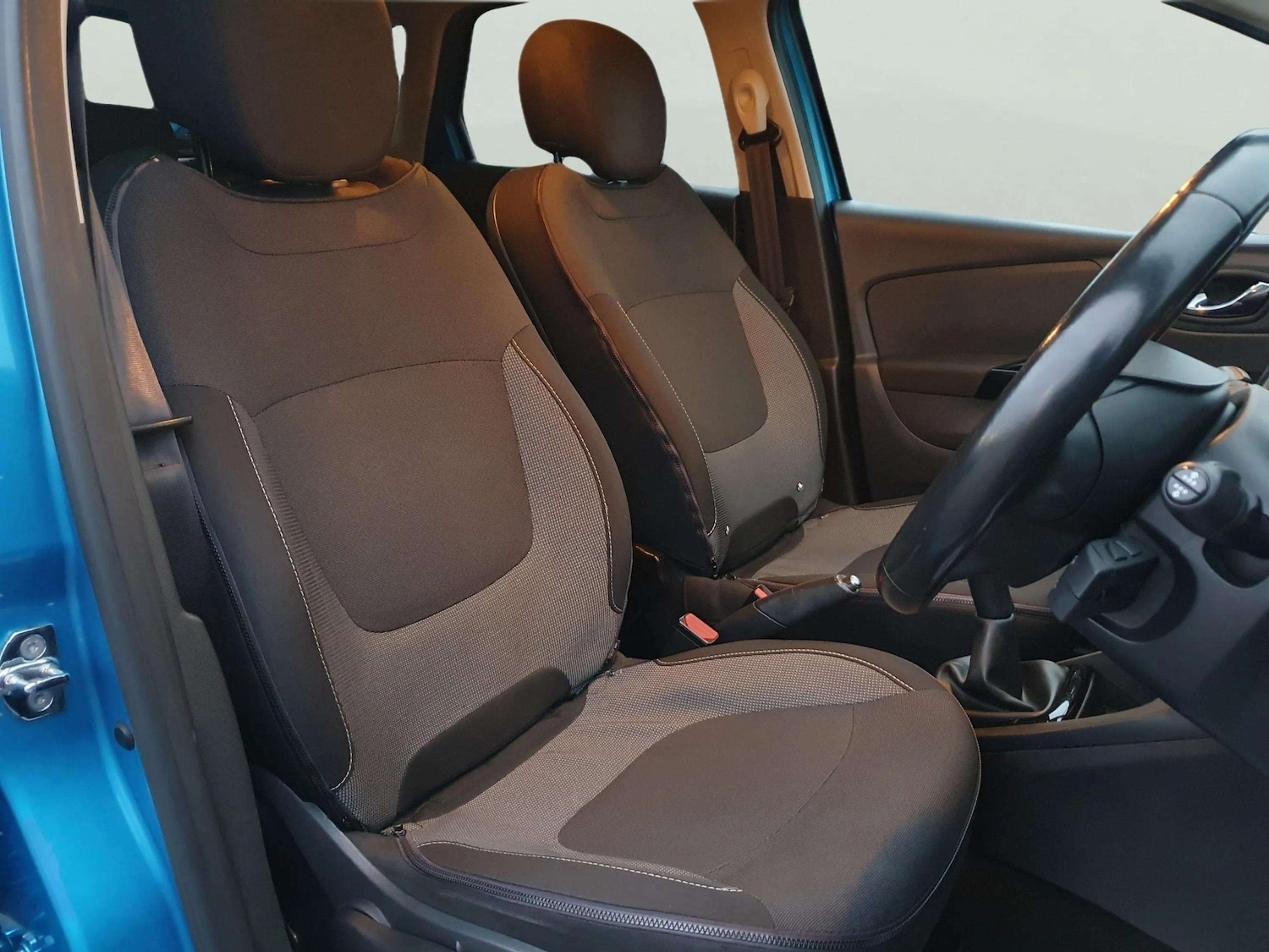 Used Renault Captur 2017 for sale - 77521829: Photo 28