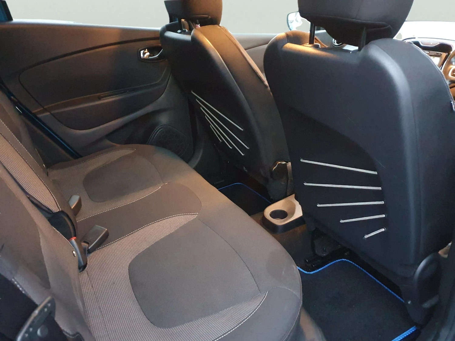 Used Renault Captur 2017 for sale - 77521829: Photo 33