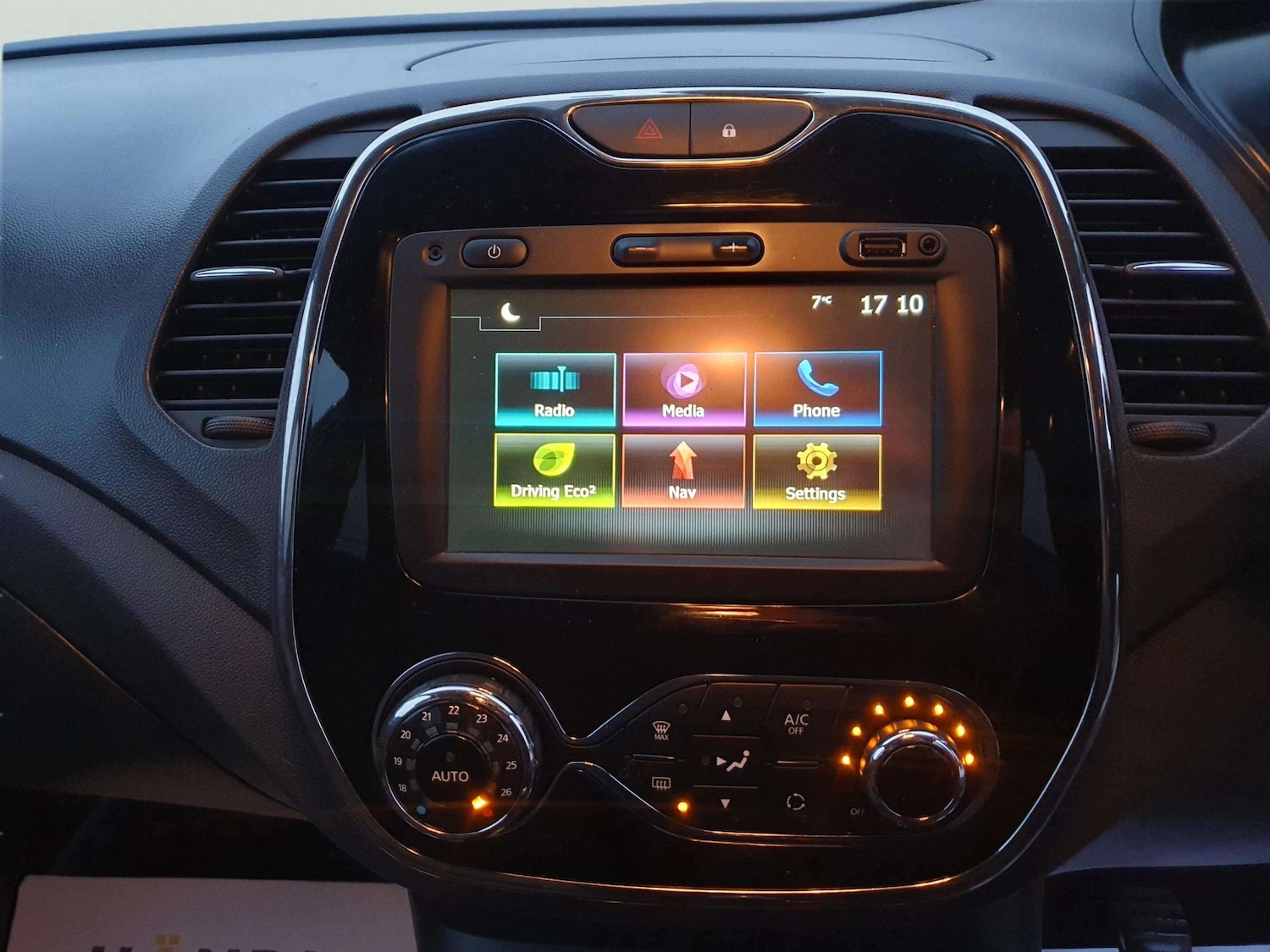 Used Renault Captur 2017 for sale - 77521829: Photo 44