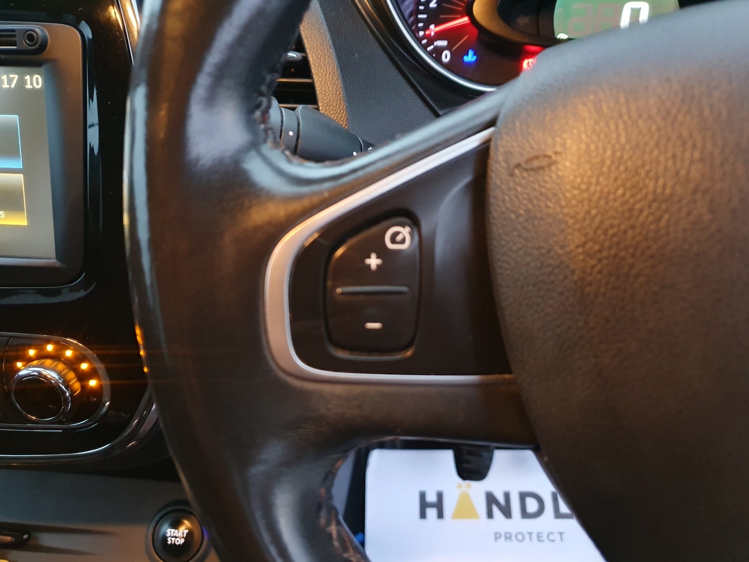 Used Renault Captur 2017 for sale - 77521829: Photo 46