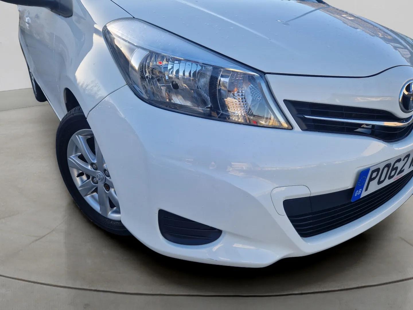 Used Toyota Yaris 2012 for sale - 76782583: Photo 15