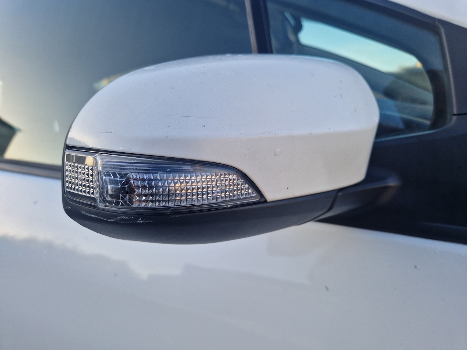 Used Toyota Yaris 2012 for sale - 76782583: Photo 19