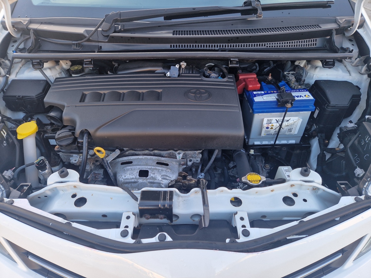 Used Toyota Yaris 2012 for sale - 76782583: Photo 29