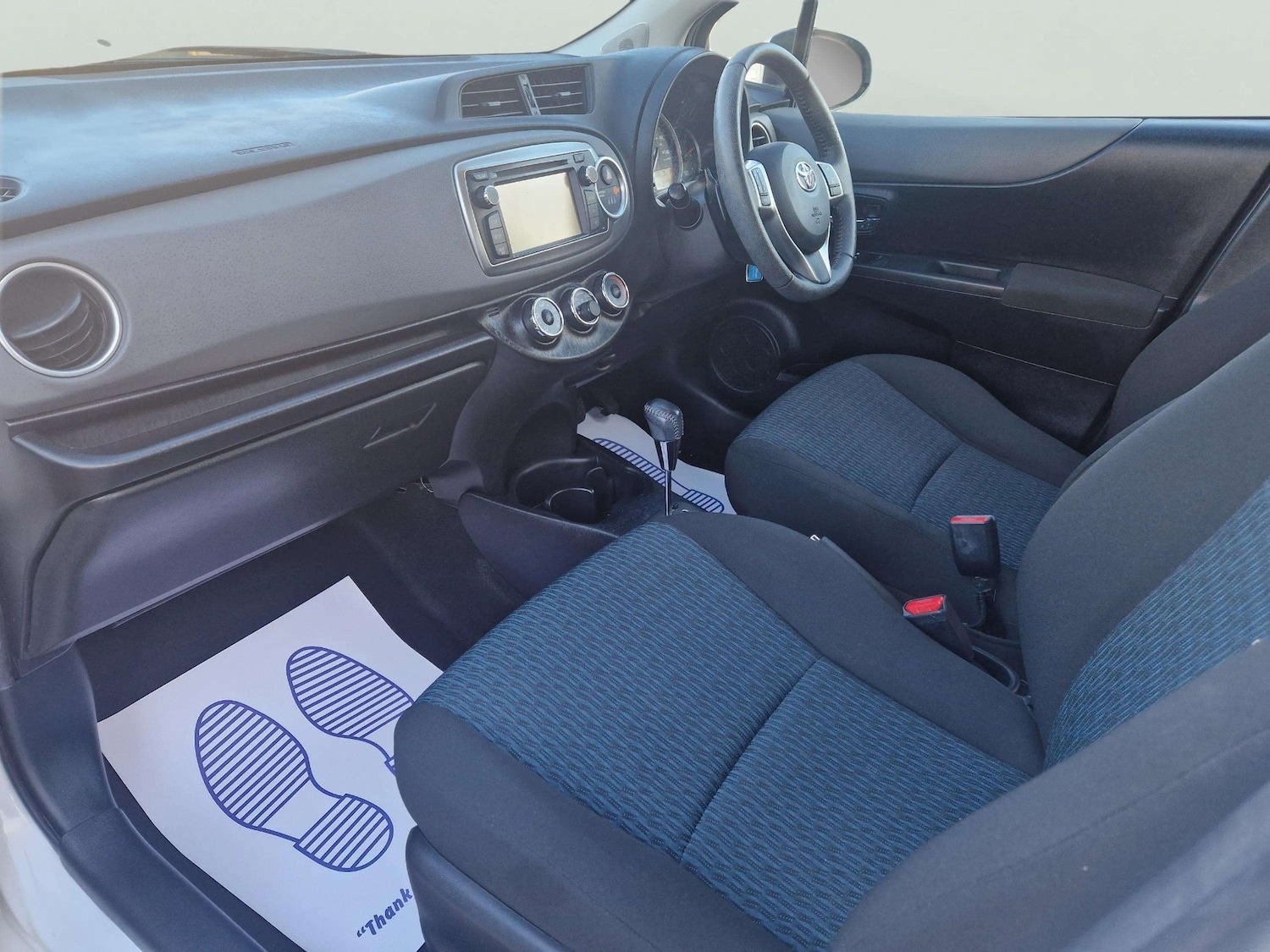 Used Toyota Yaris 2012 for sale - 76782583: Photo 37