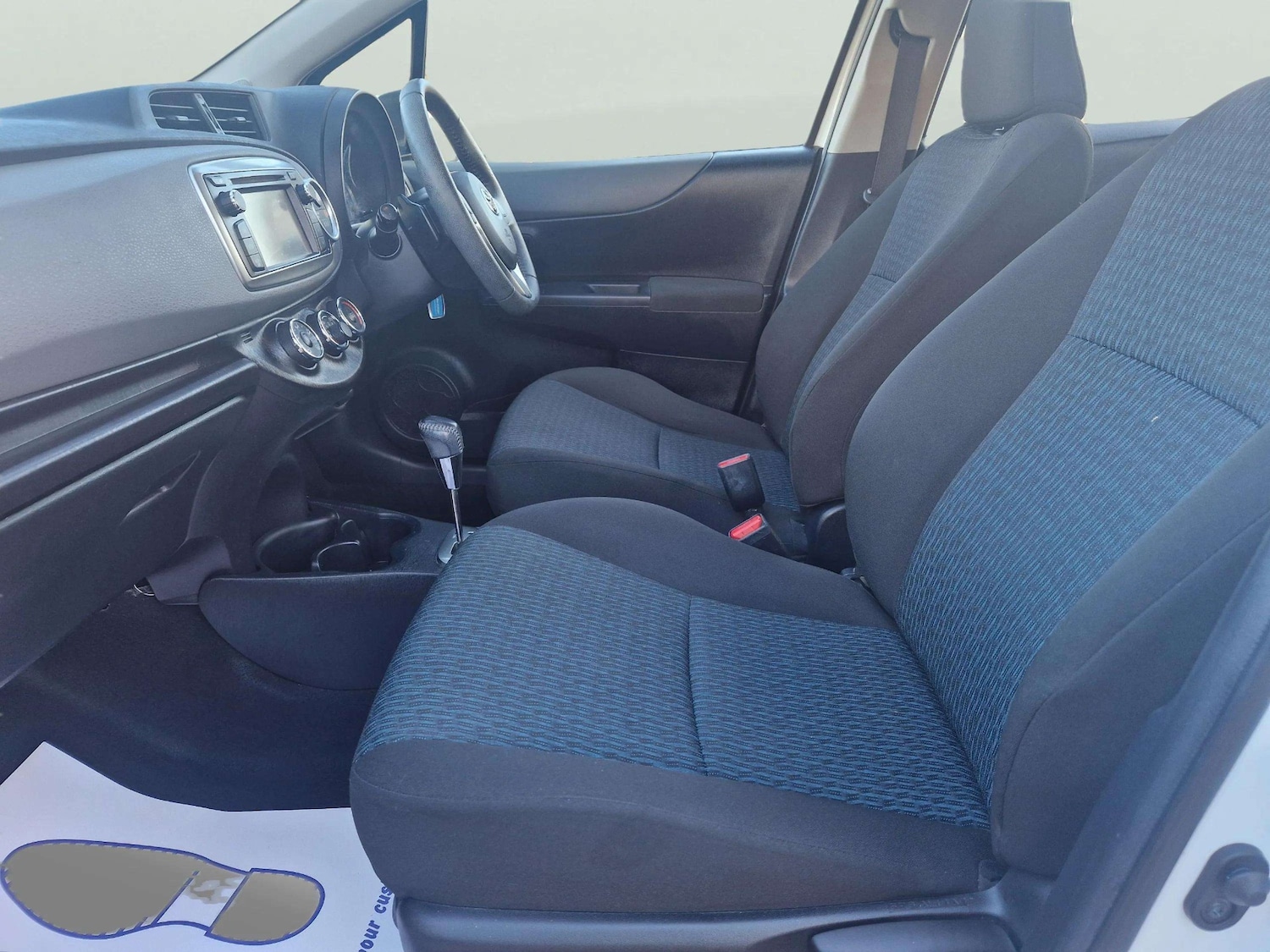 Used Toyota Yaris 2012 for sale - 76782583: Photo 38