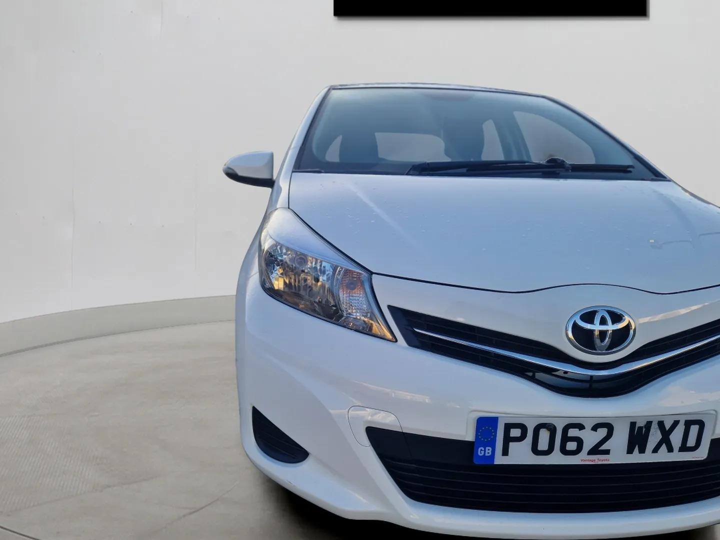 Used Toyota Yaris 2012 for sale - 76782583: Photo 4