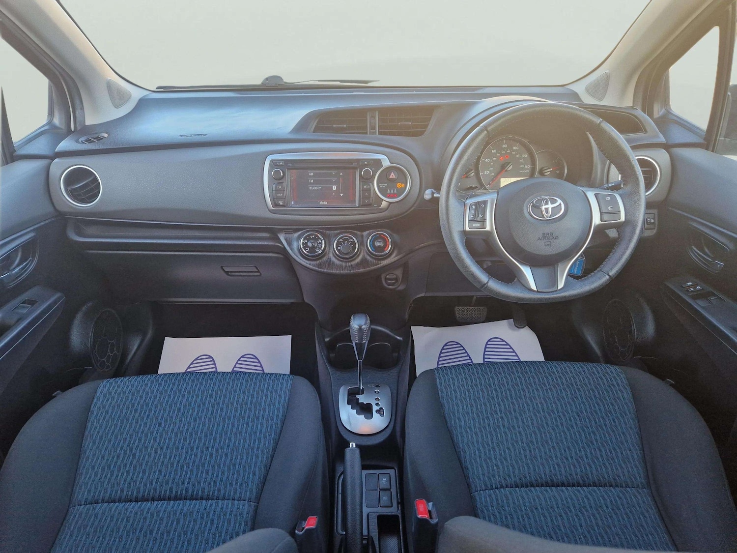 Used Toyota Yaris 2012 for sale - 76782583: Photo 45