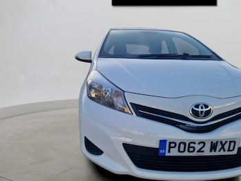 Used Toyota Yaris 2012 for sale - 76782583: Photo