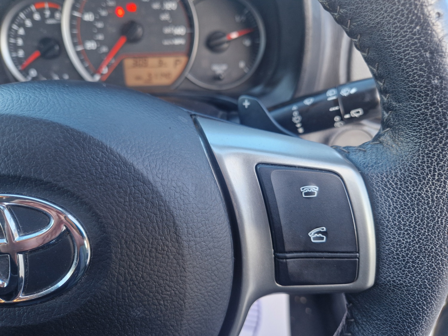 Used Toyota Yaris 2012 for sale - 76782583: Photo 52