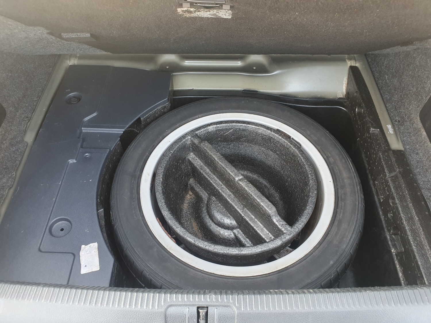 Used Volkswagen Passat 2009 for sale - 76196737: Photo 28