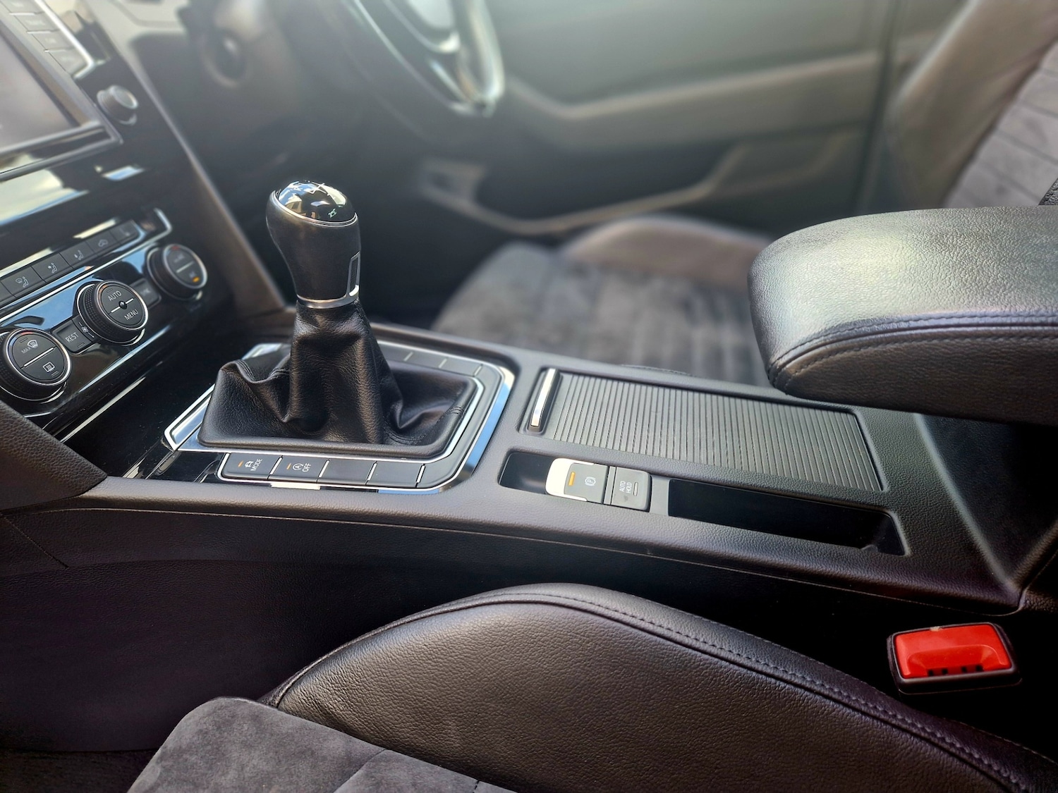 Used Volkswagen Passat 2017 for sale - 76117681: Photo 36