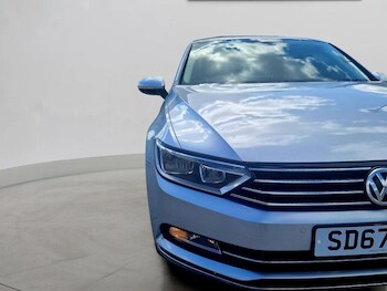 Used Volkswagen Passat 2017 for sale - 76117681: Photo
