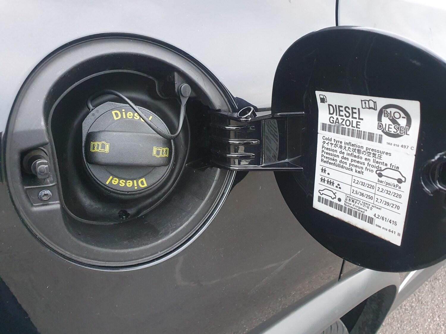 Used Volkswagen Tiguan 2015 for sale - 76292310: Photo 21