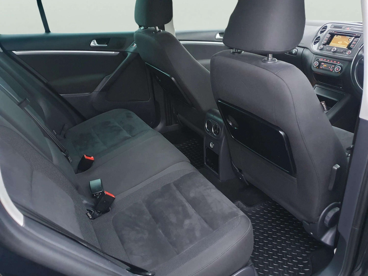 Used Volkswagen Tiguan 2015 for sale - 76292310: Photo 42